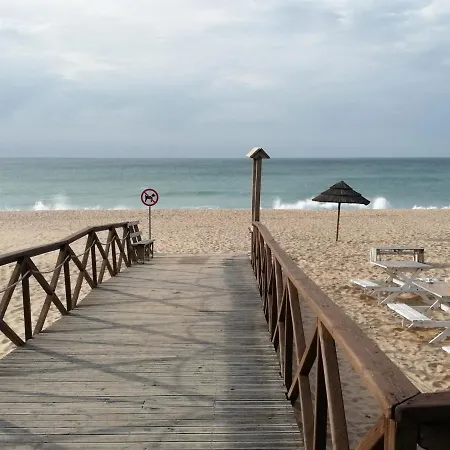 By The Da Areia Branca לוריניה